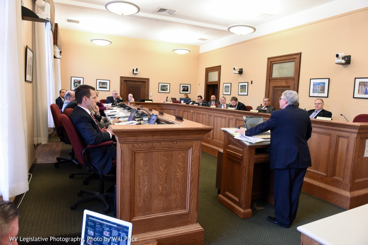 Senate Finance revives some dead bills, sends them to the full body